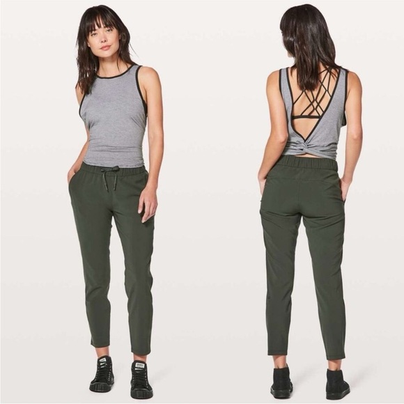 LULULEMON On The‎ Fly Pant Evergreen Green Size 8 Casual 7/8 Relaxed Athletic - Picture 7 of 7